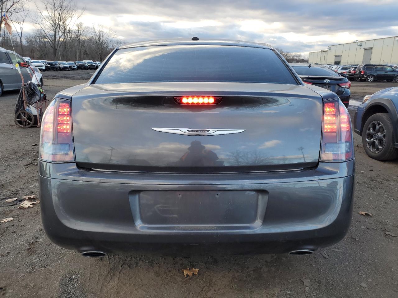 2014 Chrysler 300 - Image 6