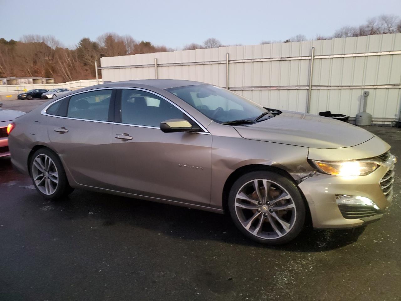 2022 Chevrolet Malibu - Image 4
