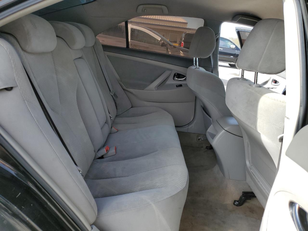 2009 Toyota Camry - Image 10