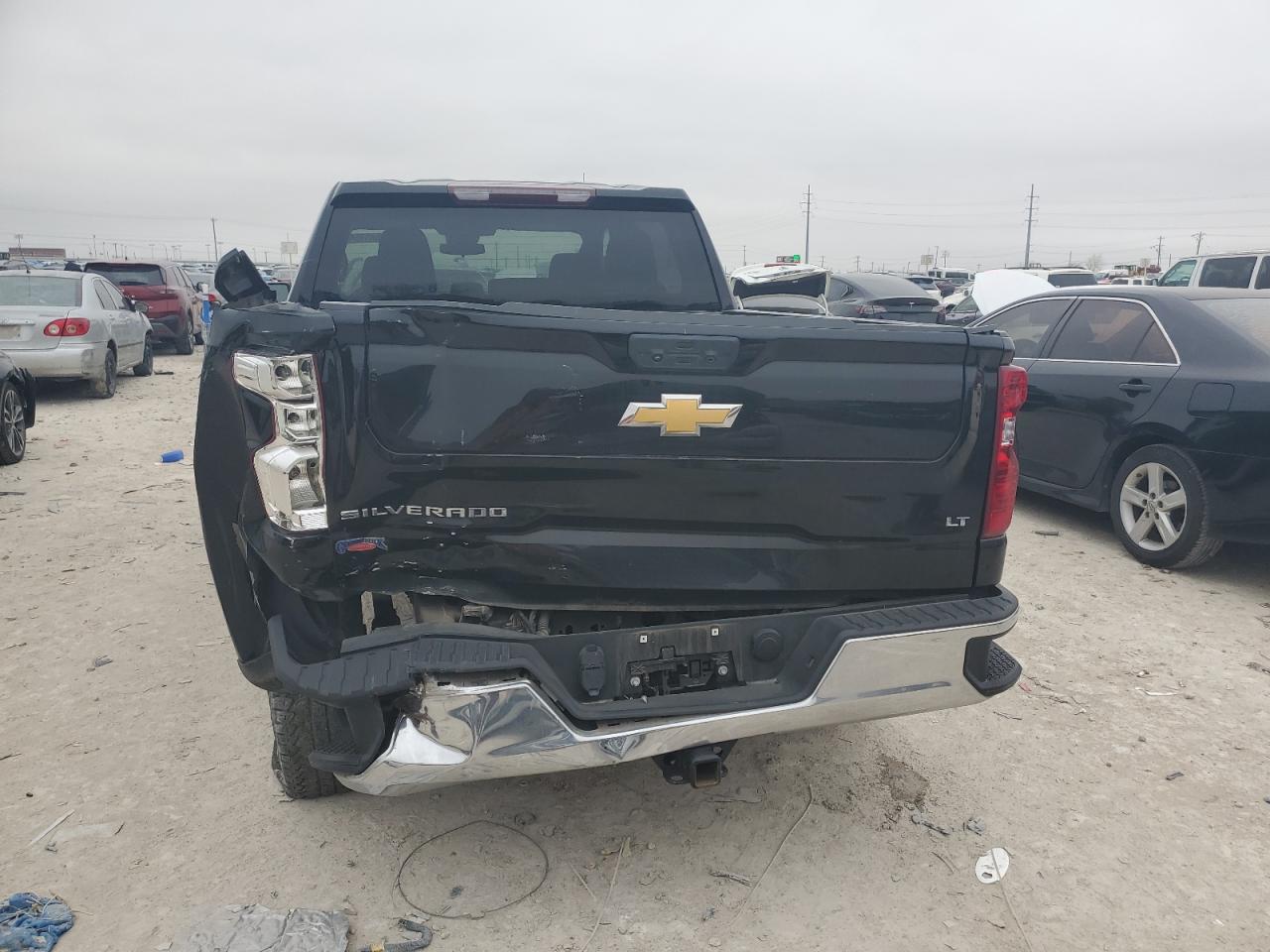 2022 Chevrolet Silverado - Image 6