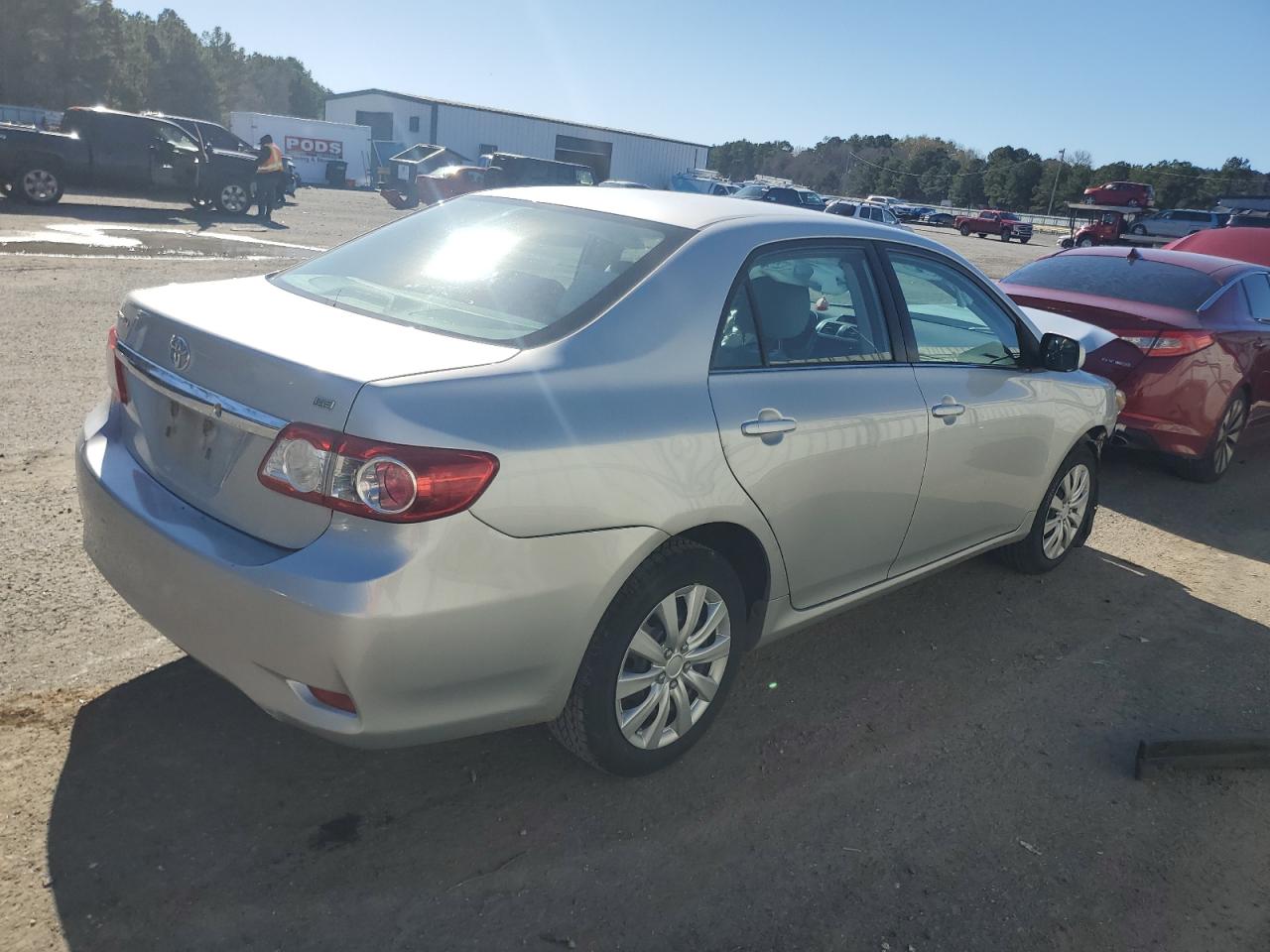 VIN 5YFBU4EE0DP121602 2013 TOYOTA COROLLA no.3