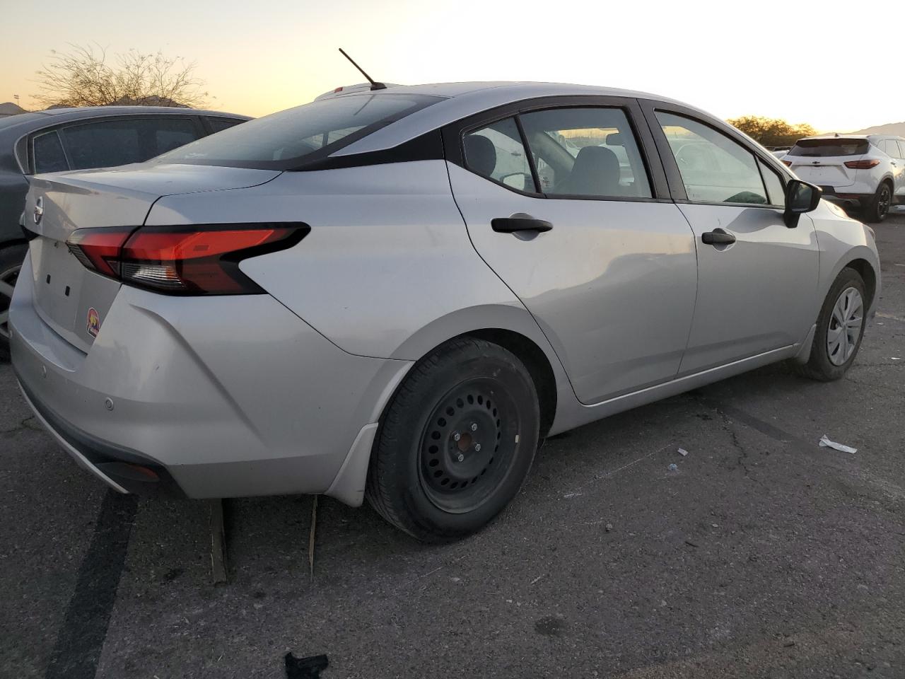 2020 Nissan Versa - Image 3