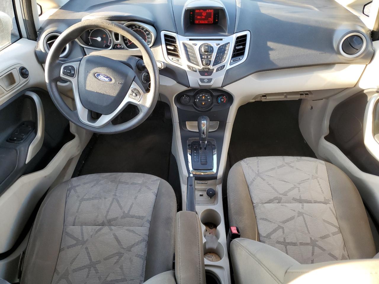 2012 Ford Fiesta - Image 8