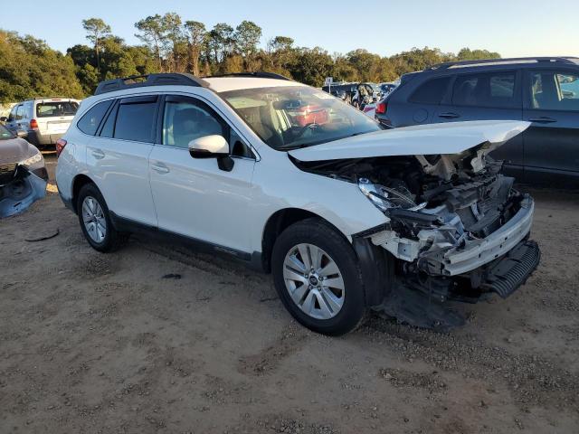  SUBARU OUTBACK 2018 Biały