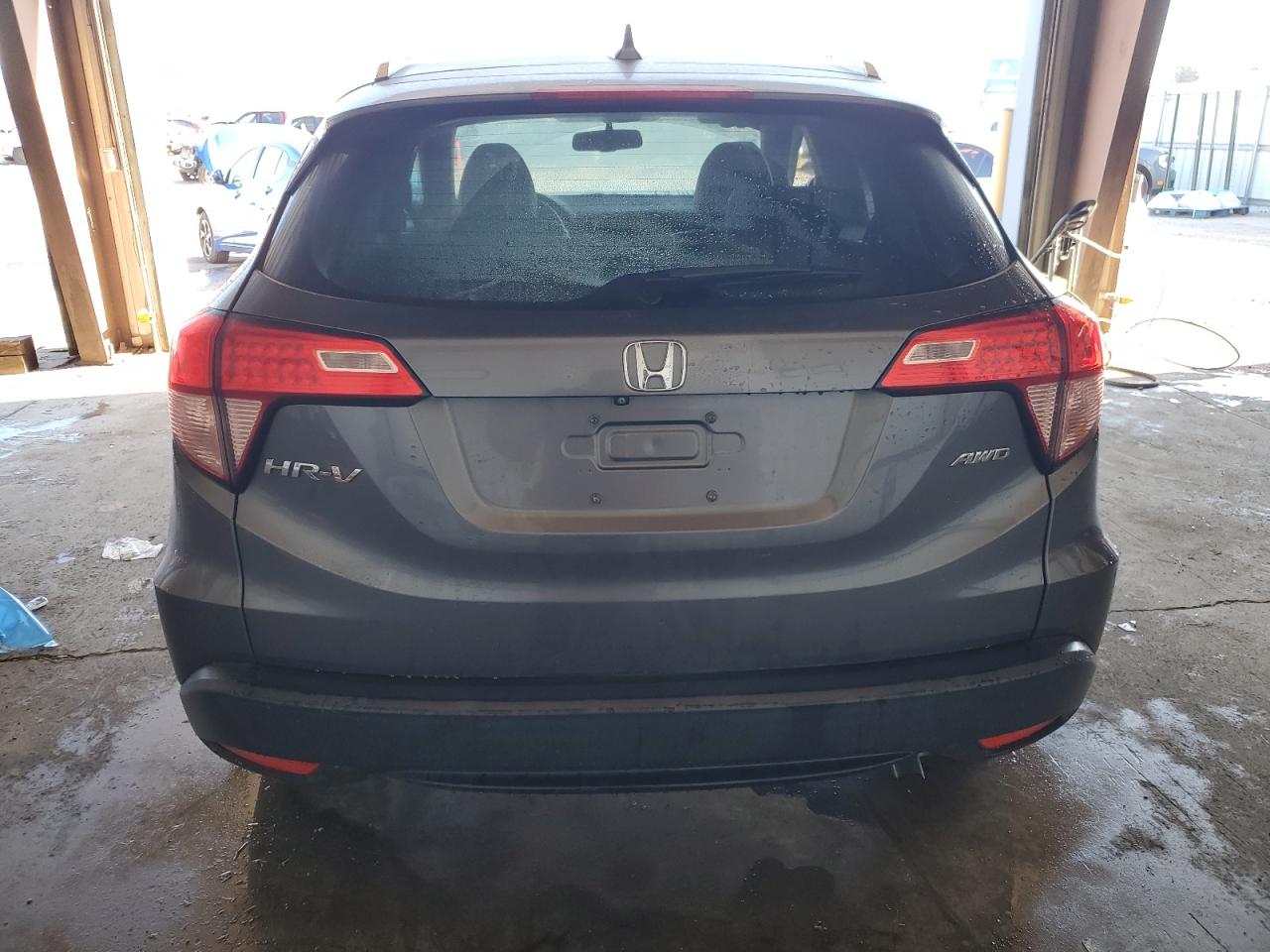 VIN 3CZRU6H78JM708229 2018 HONDA HR-V no.6