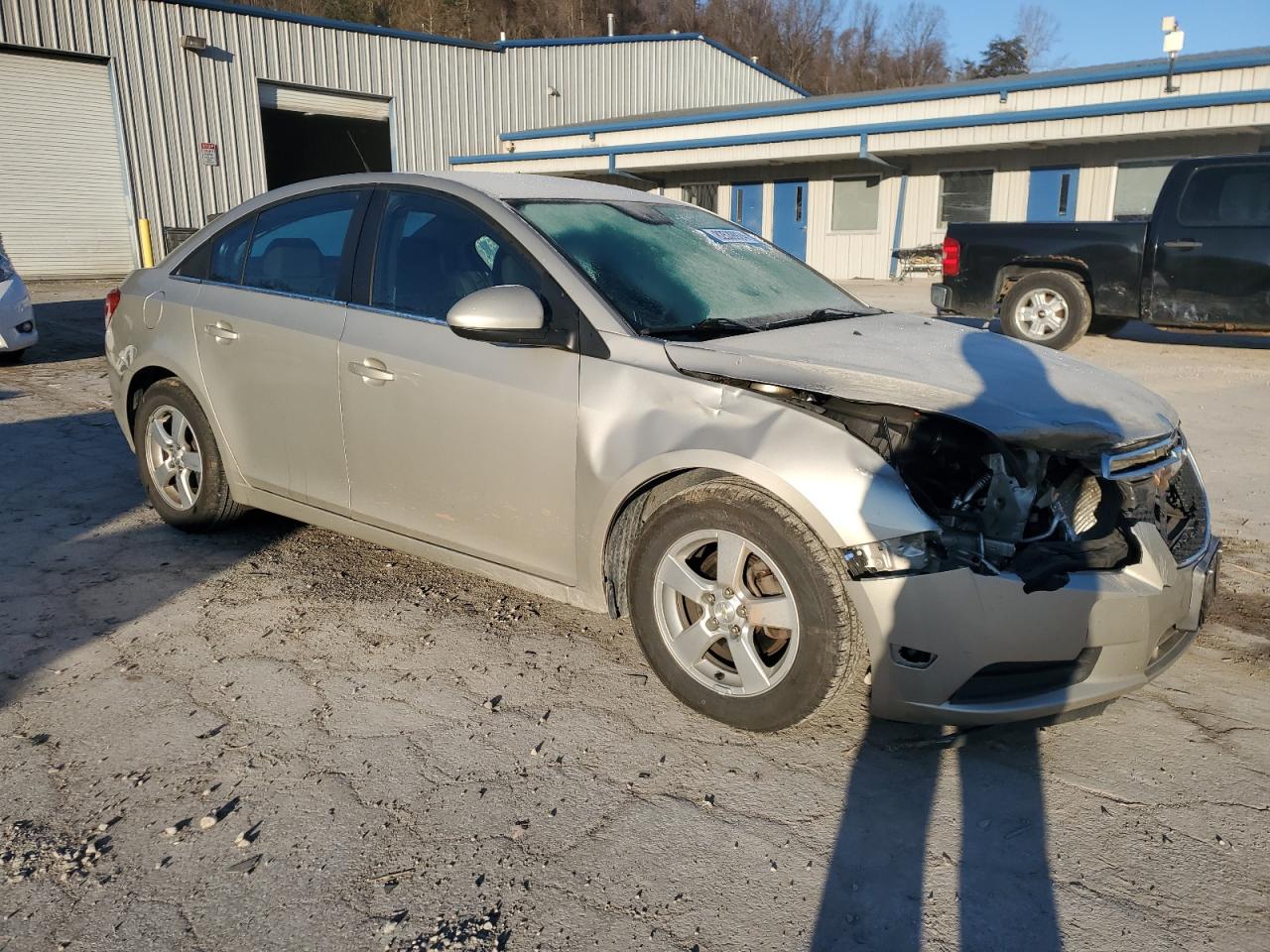 VIN 1G1PC5SB6E7358423 2014 CHEVROLET CRUZE no.4