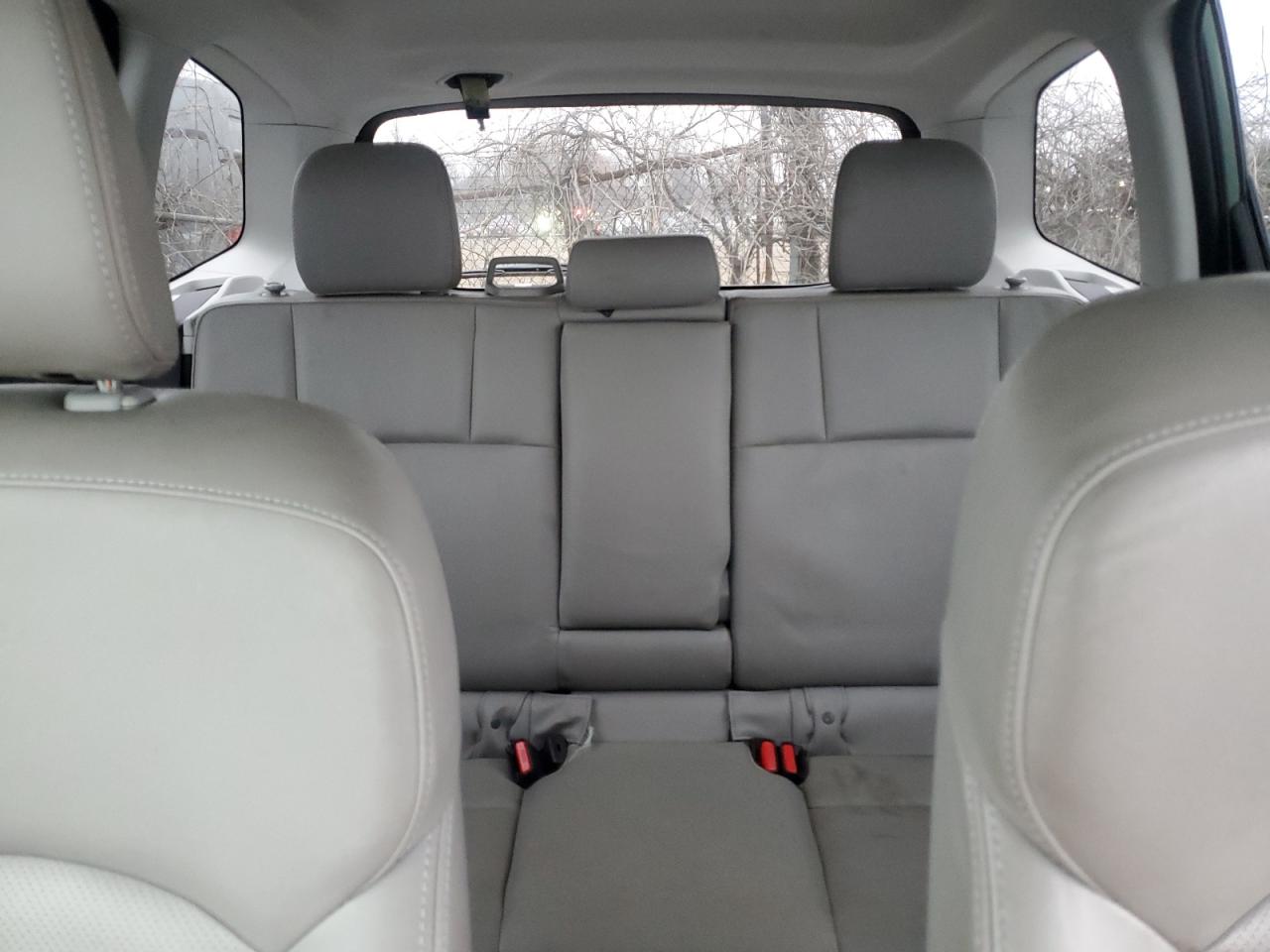 2014 Subaru Forester - Image 10