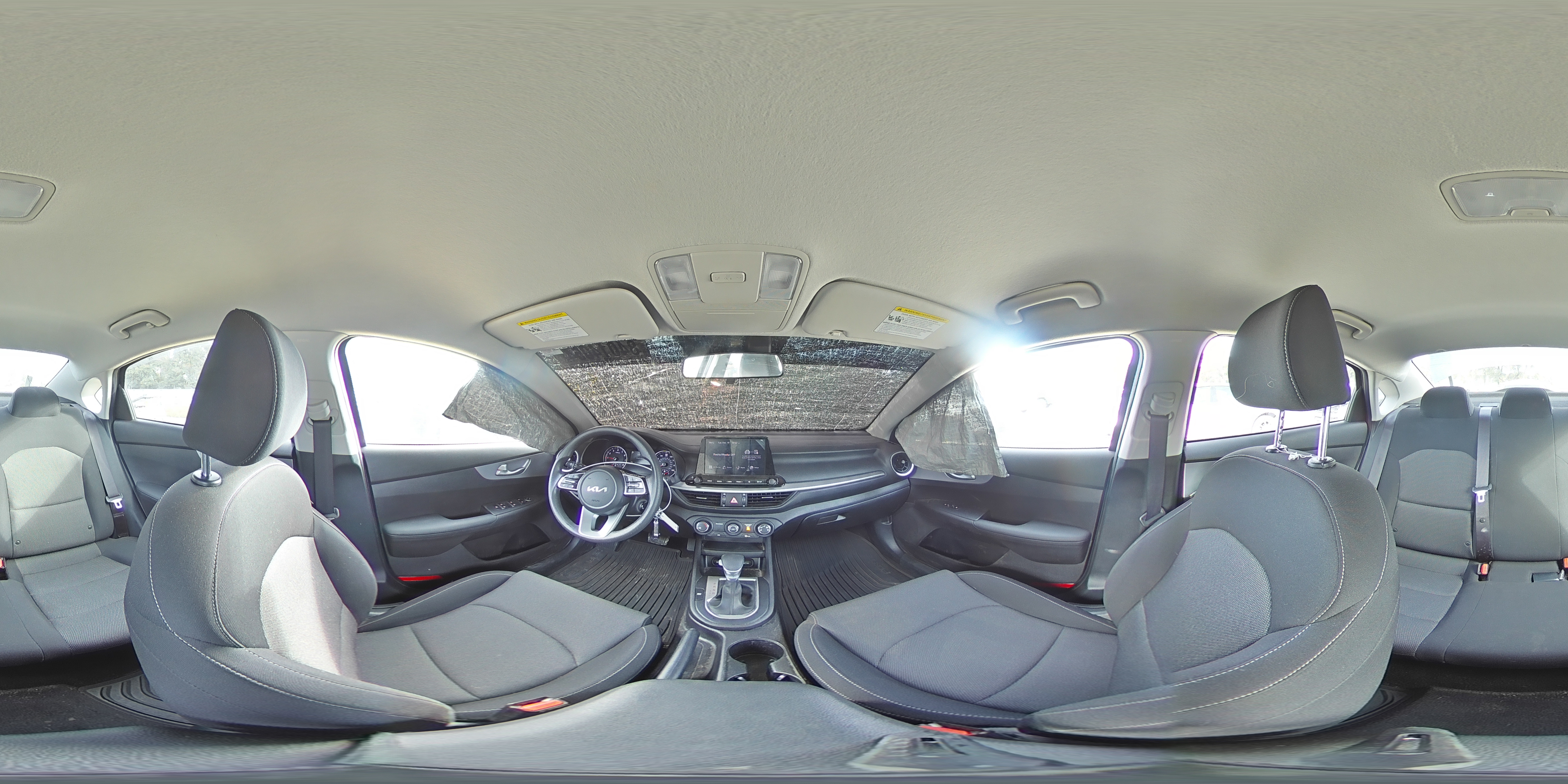 2023 Kia Forte - Image 14