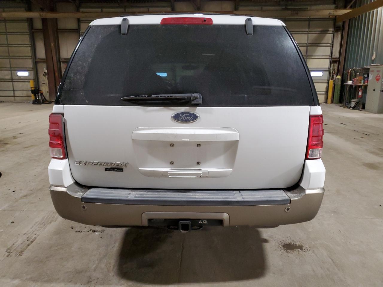 2003 Ford Expedition - Image 6