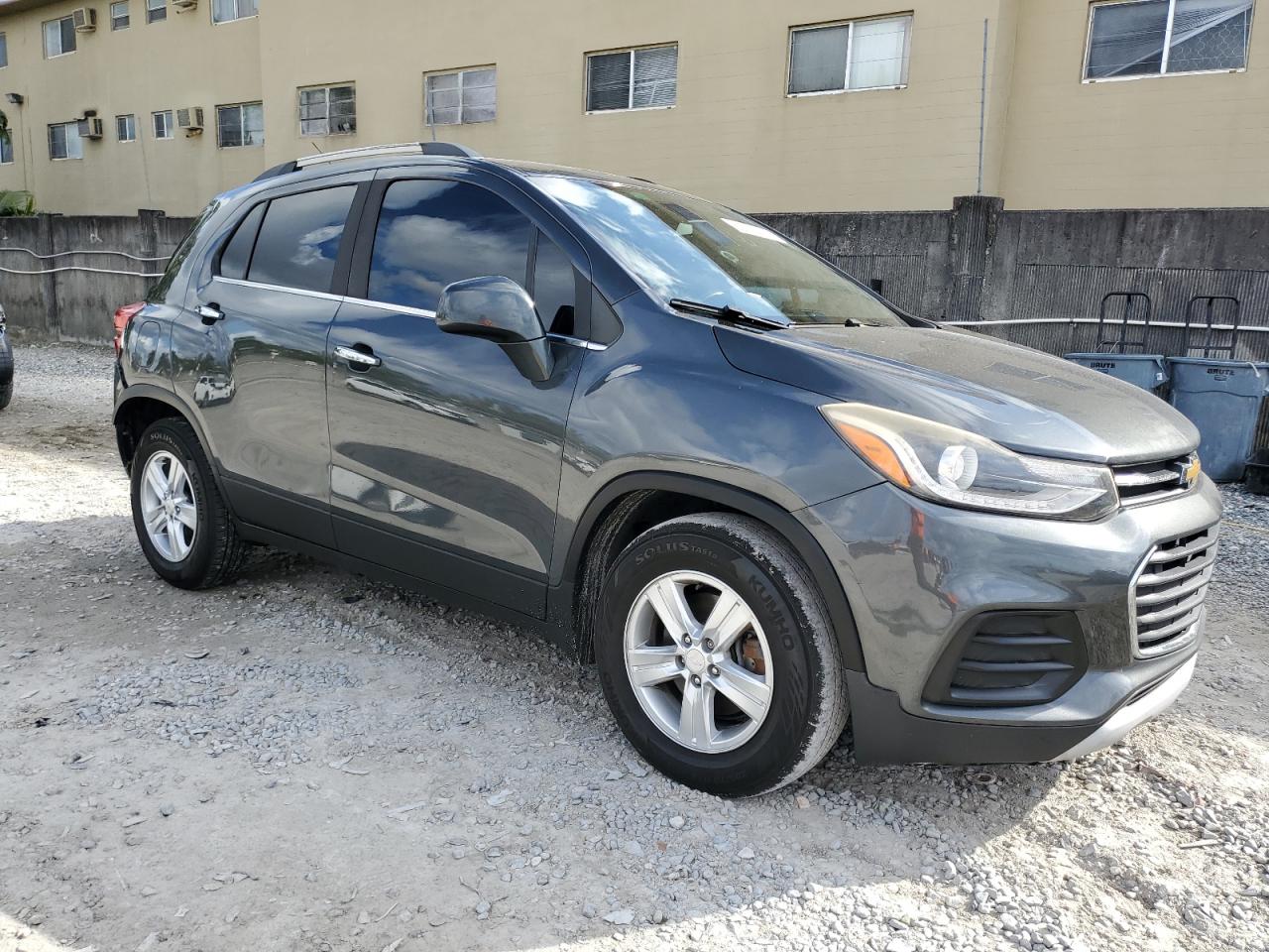 VIN 3GNCJLSB9HL188419 2017 CHEVROLET TRAX no.4