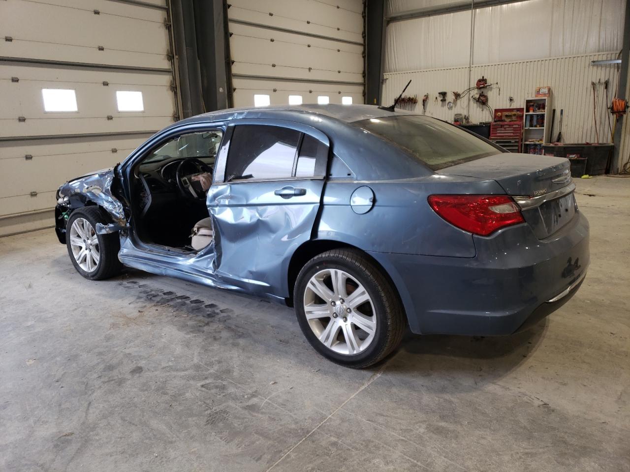 2011 Chrysler 200 - Image 2