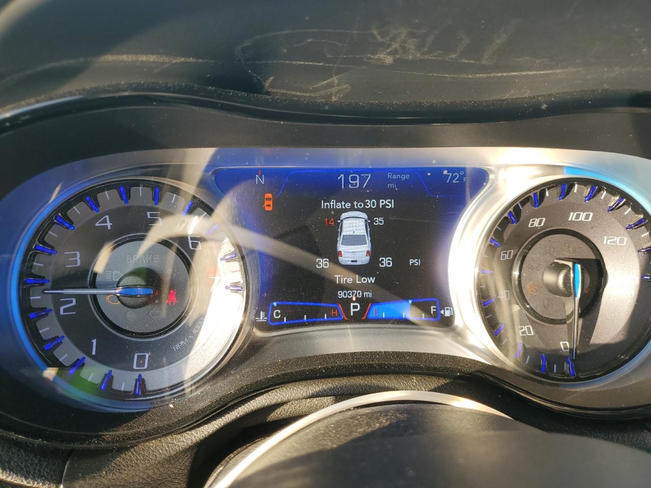 2020 Chrysler 300 - Image 9