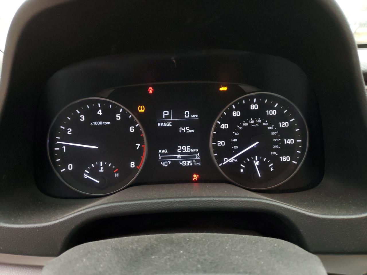 2017 Hyundai Elantra - Image 9