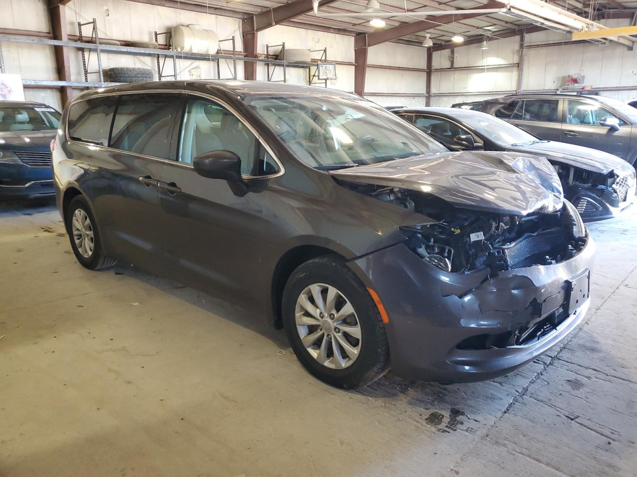 VIN 2C4RC1DG3HR553593 2017 CHRYSLER PACIFICA no.4