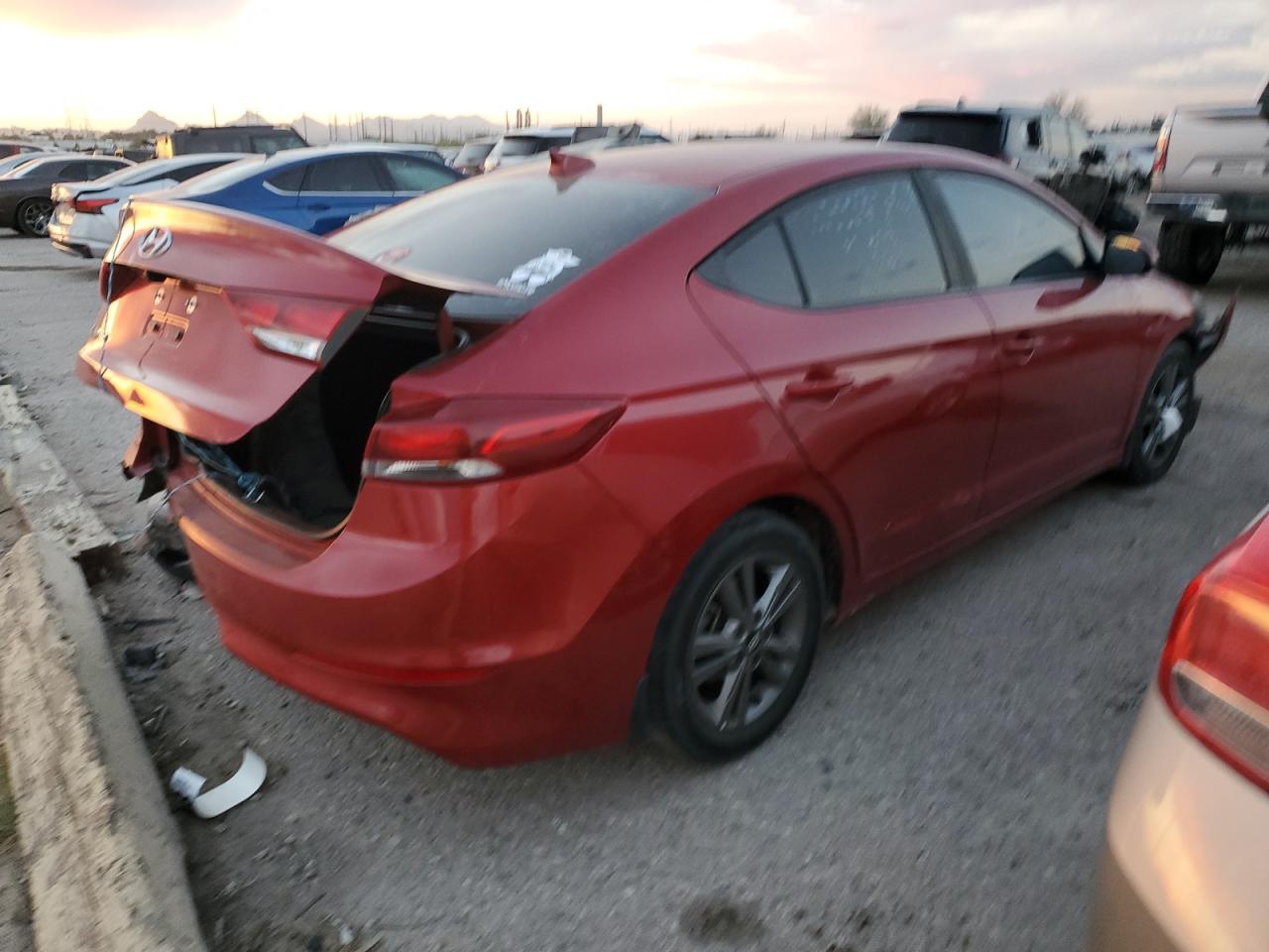 VIN 5NPD84LF2JH367732 2018 HYUNDAI ELANTRA no.3