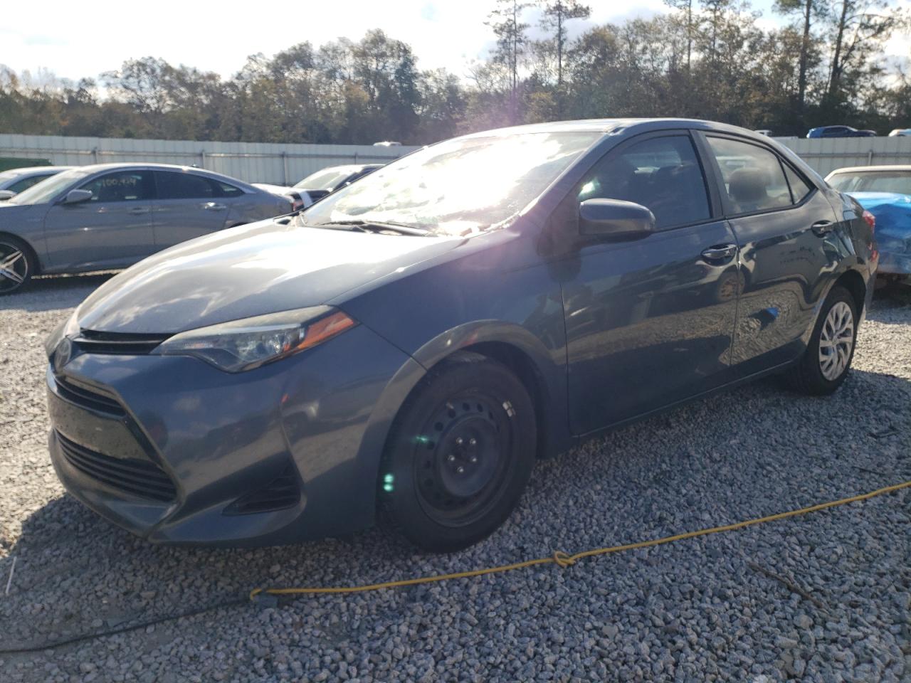 VIN 2T1BURHE5JC074720 2018 TOYOTA COROLLA no.1