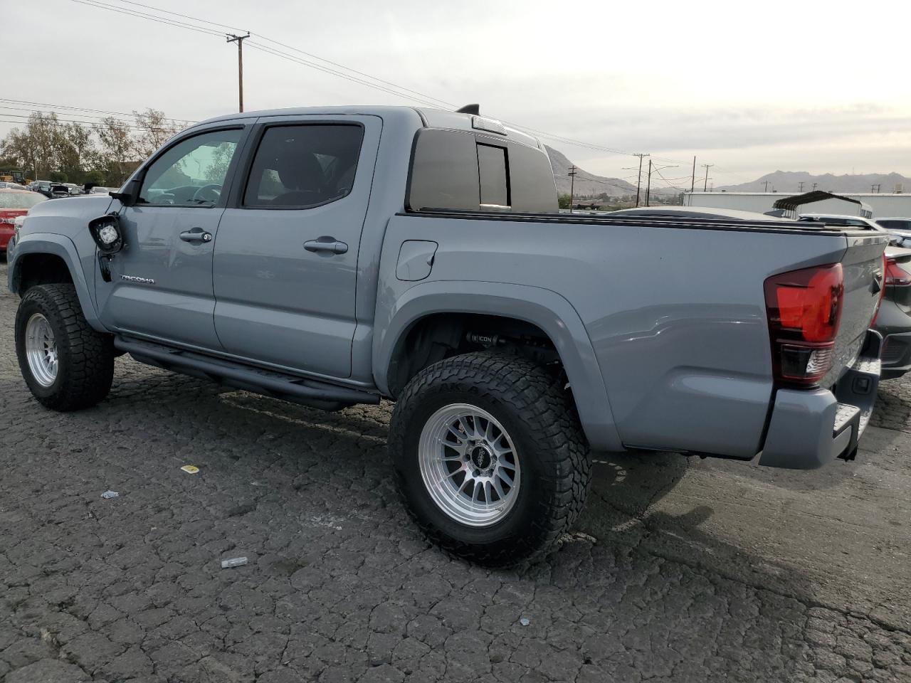 VIN 3TMAZ5CN6JM072558 2018 TOYOTA TACOMA no.2