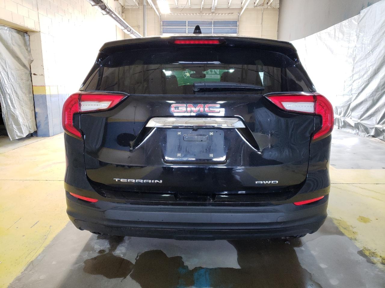 2022 GMC Terrain - Image 6