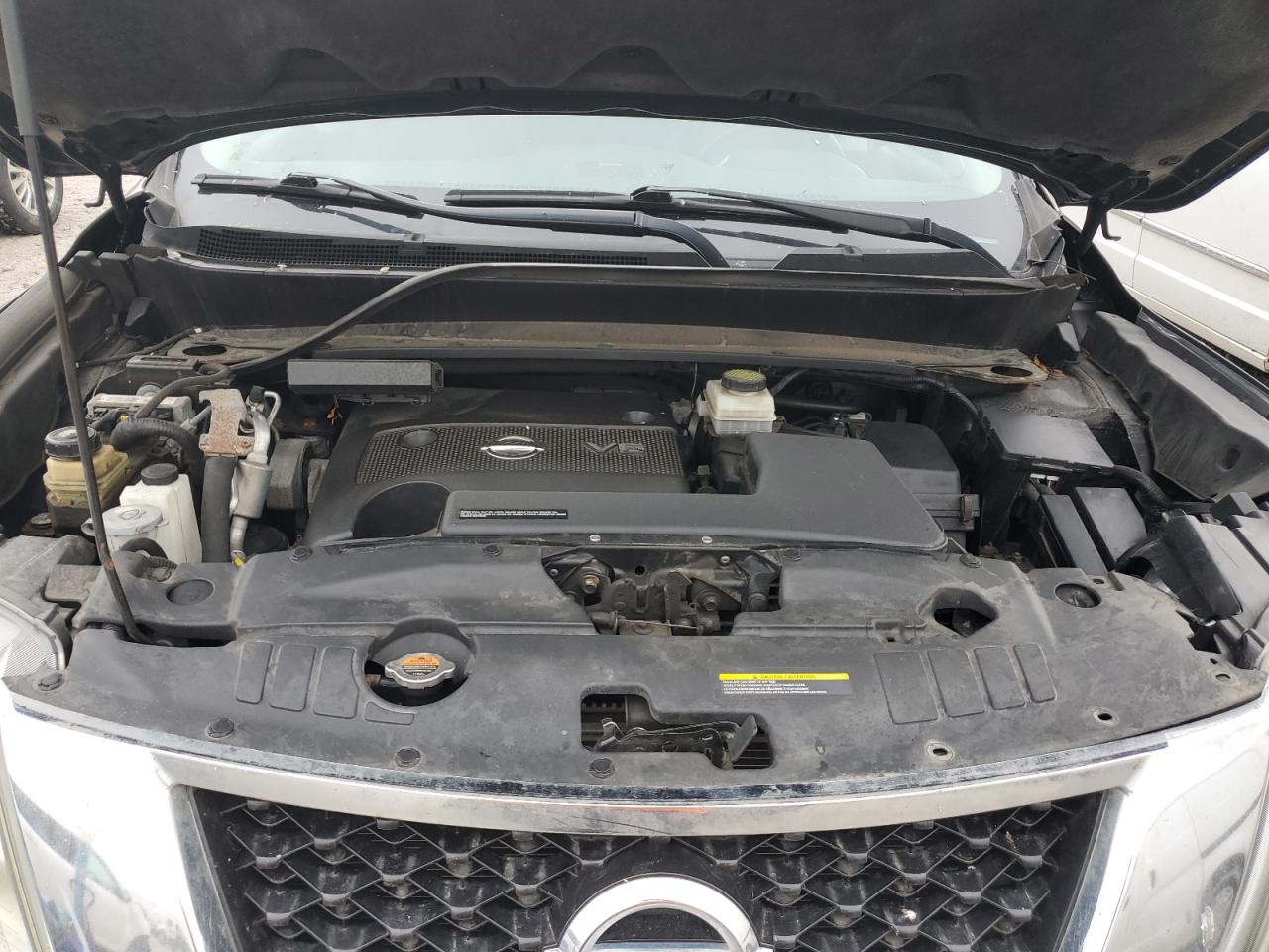 2015 Nissan Pathfinder - Image 14