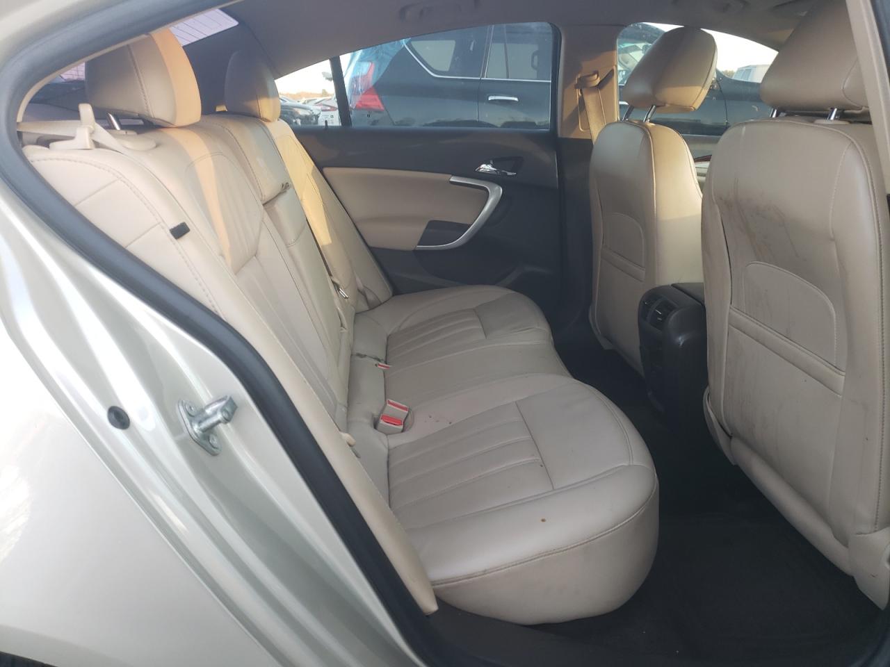 2015 Buick Regal - Image 10