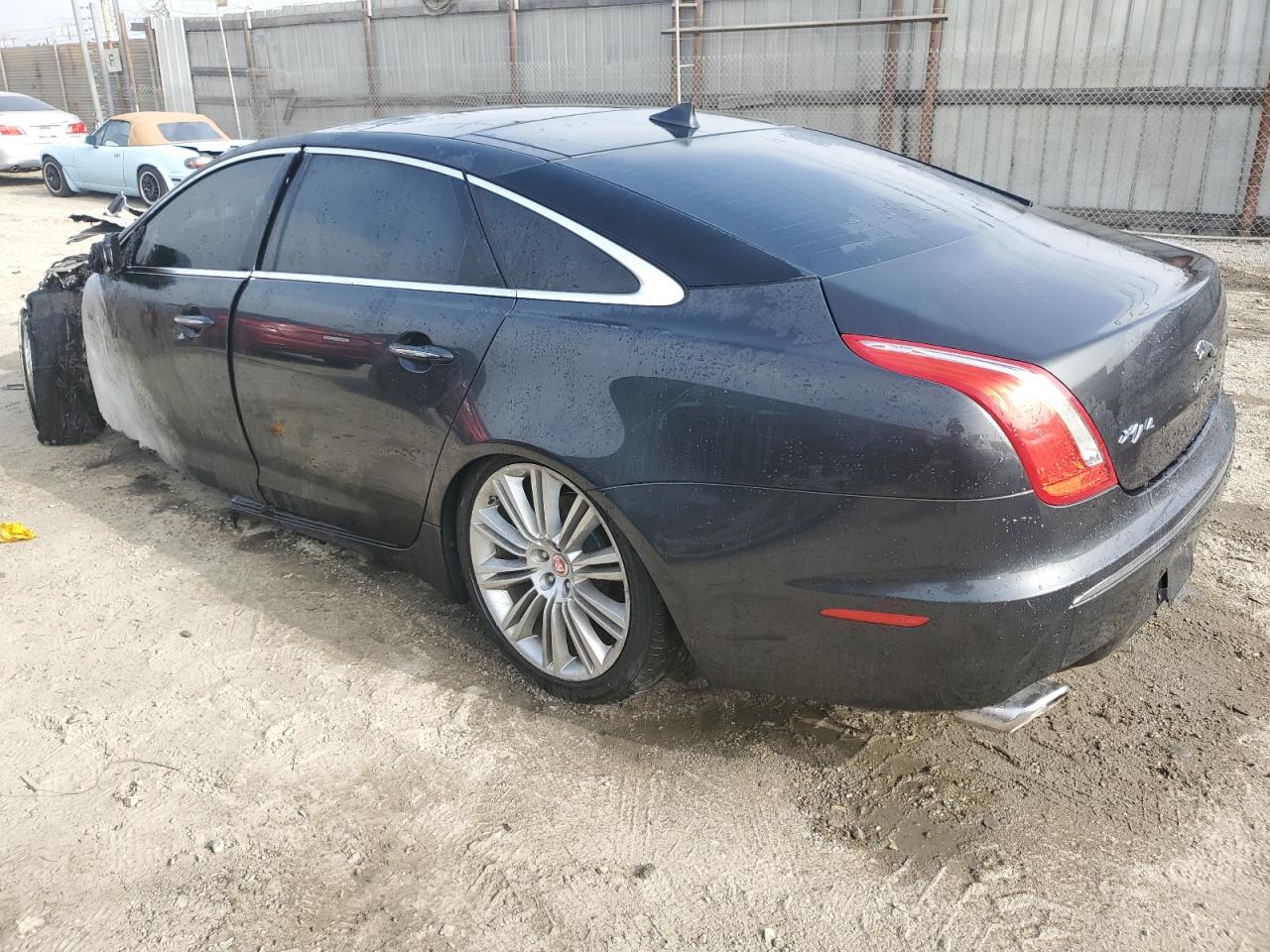 2015 Jaguar XJ - Image 2