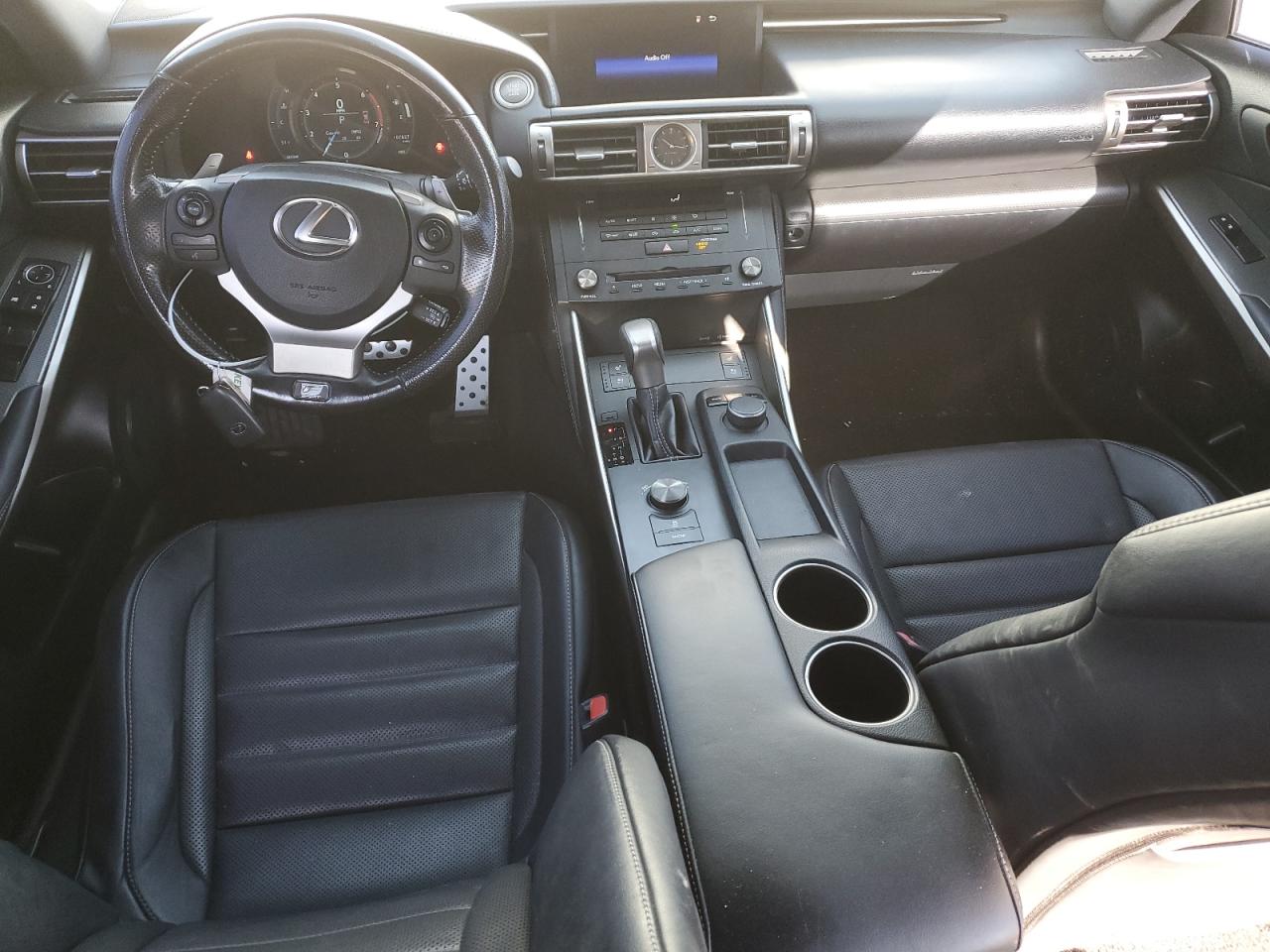 2016 Lexus IS - Image 8