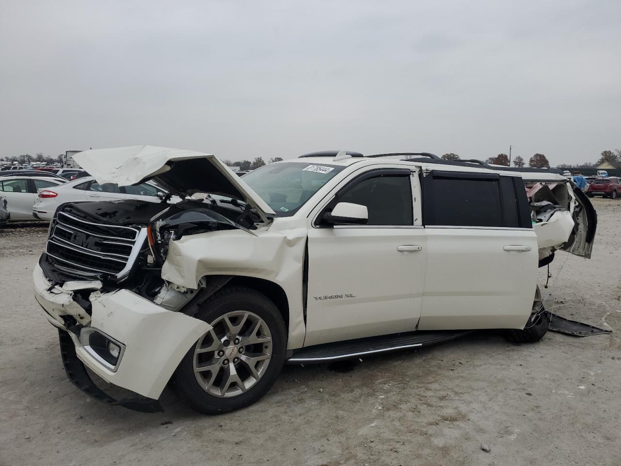 2015 Gmc Yukon Xl K1500 Slt for Sale in Sikeston, MO - All Over