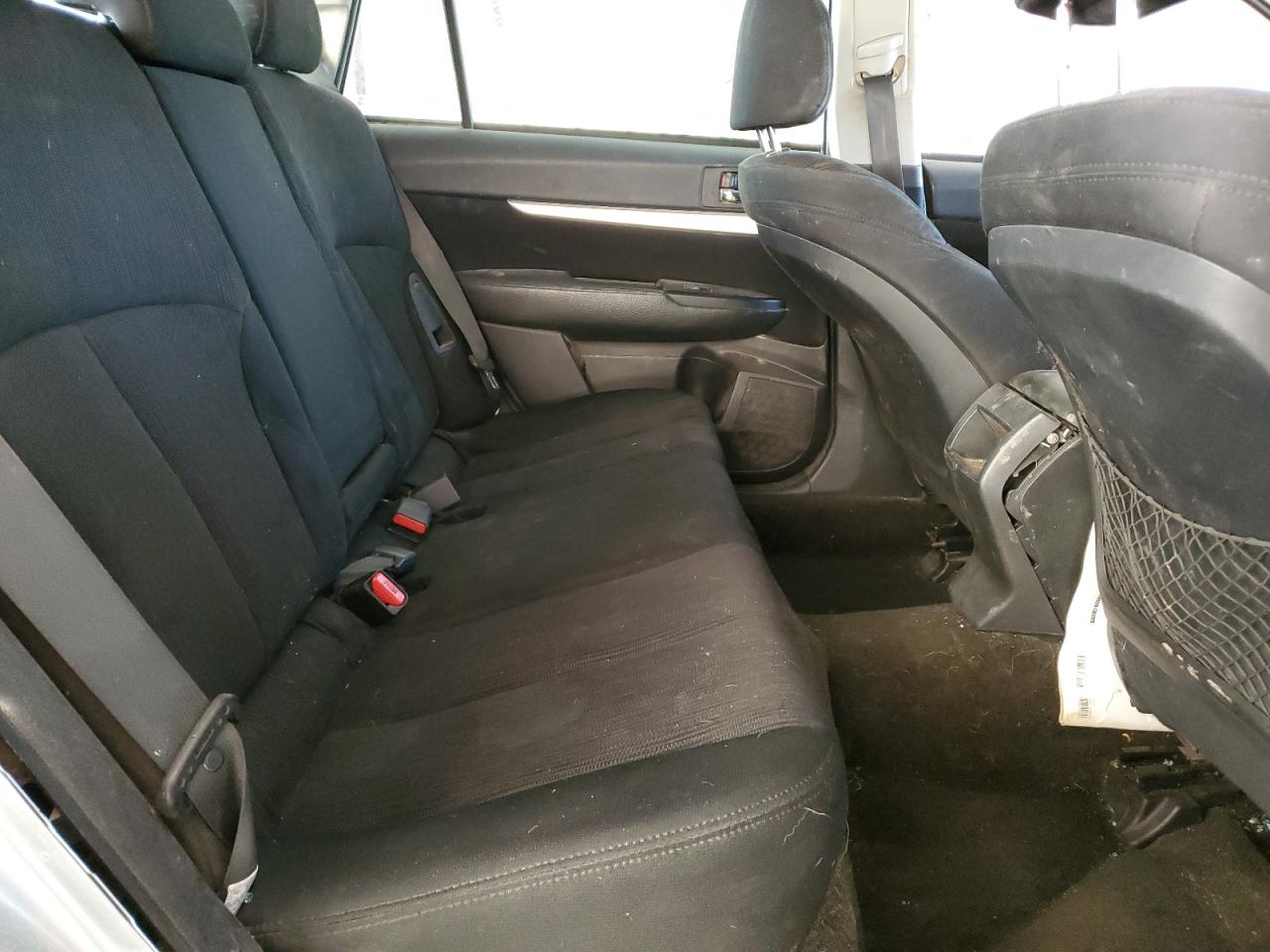 2014 Subaru Outback - Image 11