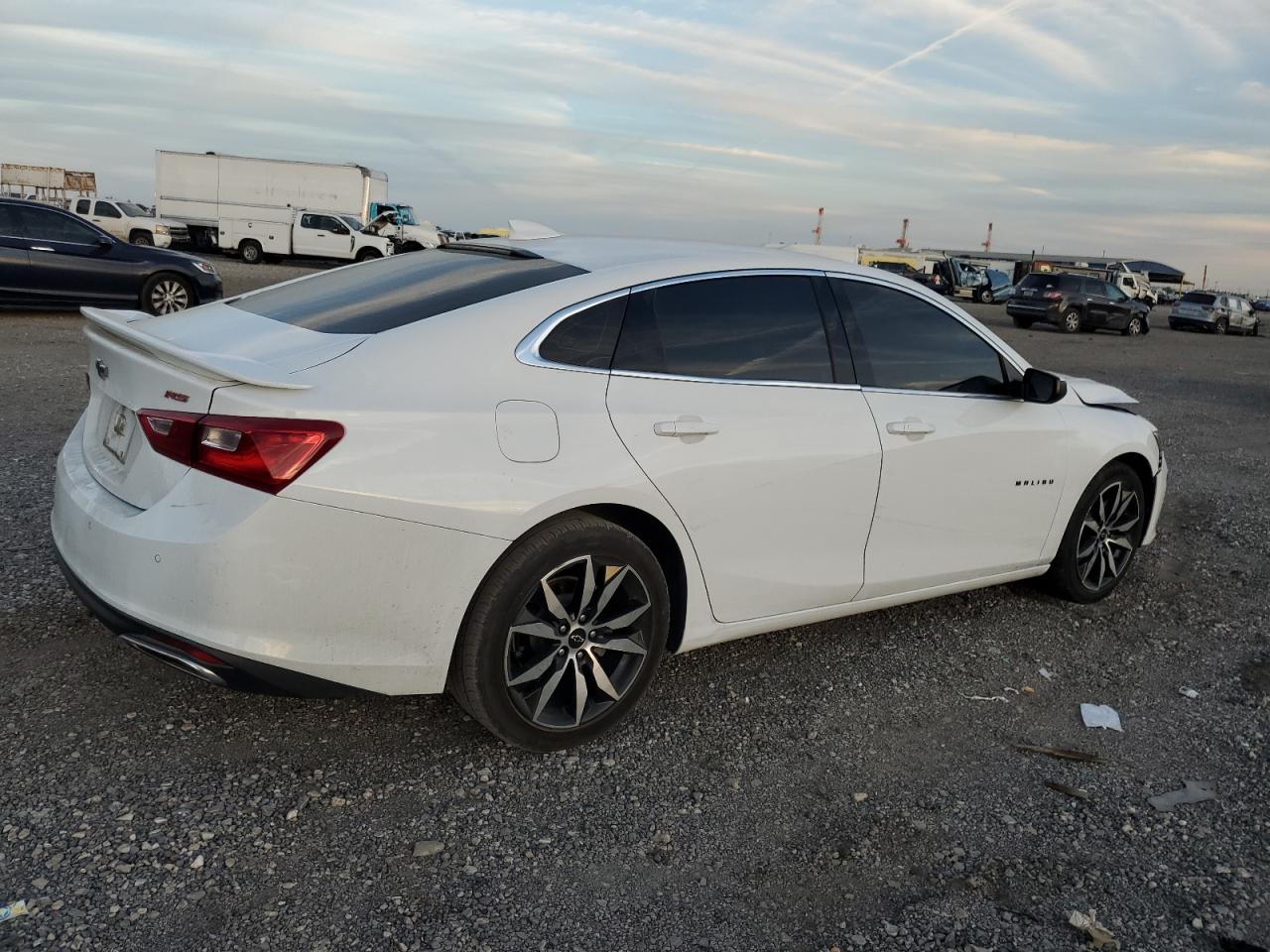 2021 Chevrolet Malibu - Image 3