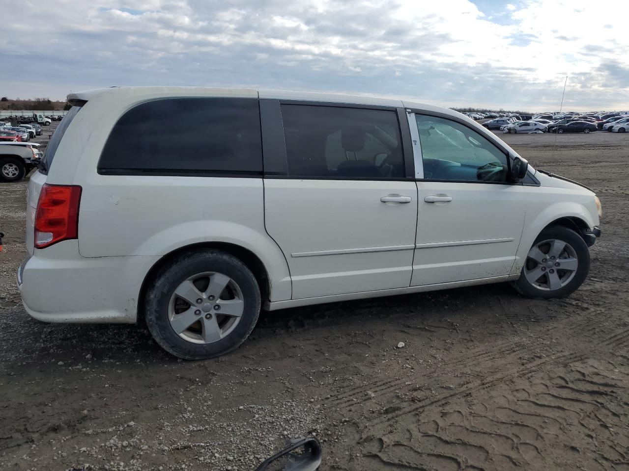 VIN 2C4RDGBG3DR726512 2013 DODGE CARAVAN no.3