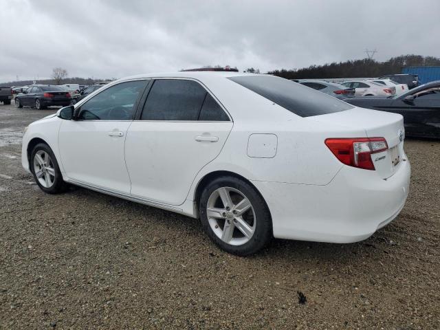 Sedans TOYOTA CAMRY 2014 Biały