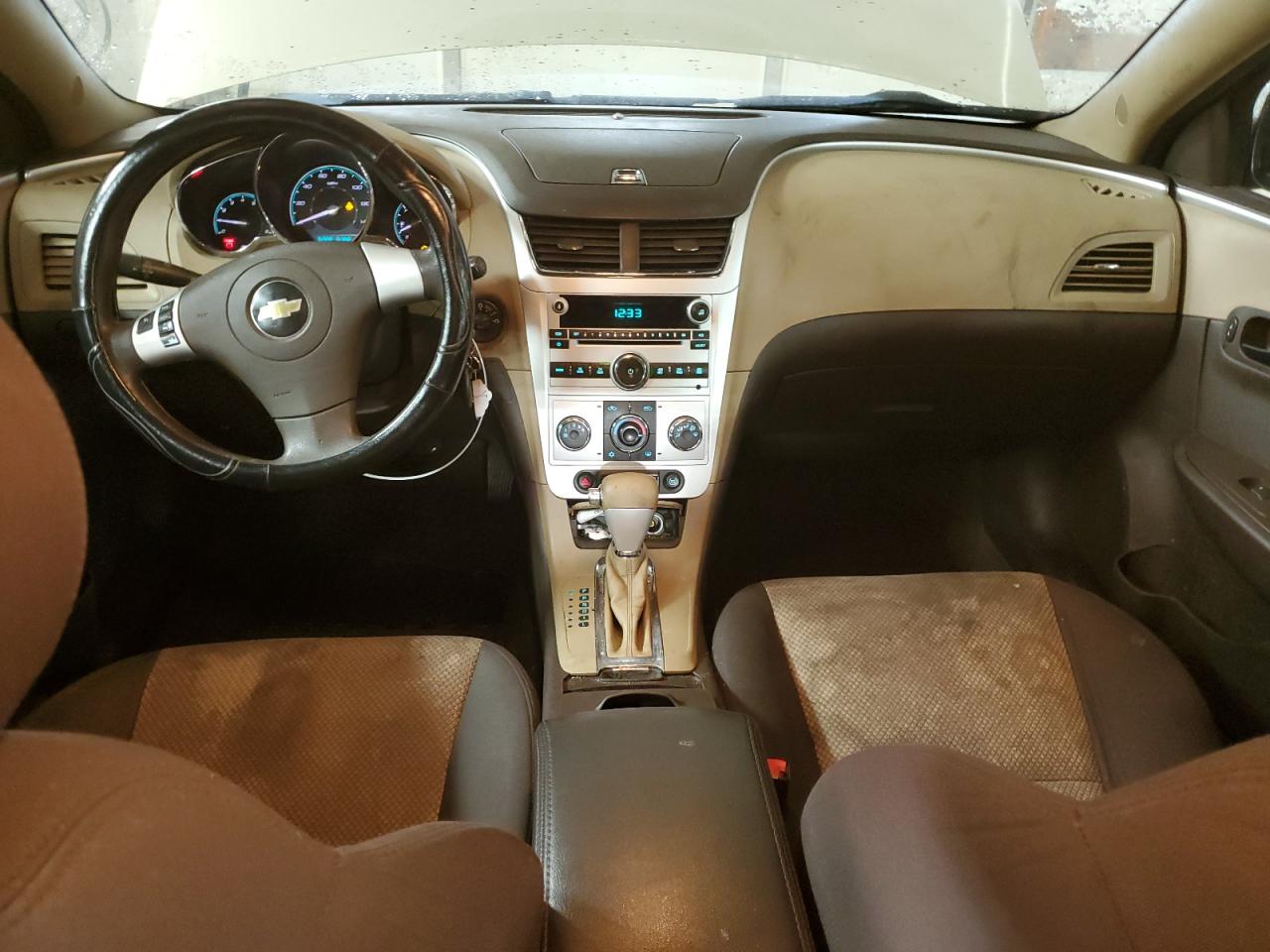 2010 Chevrolet Malibu - Image 8