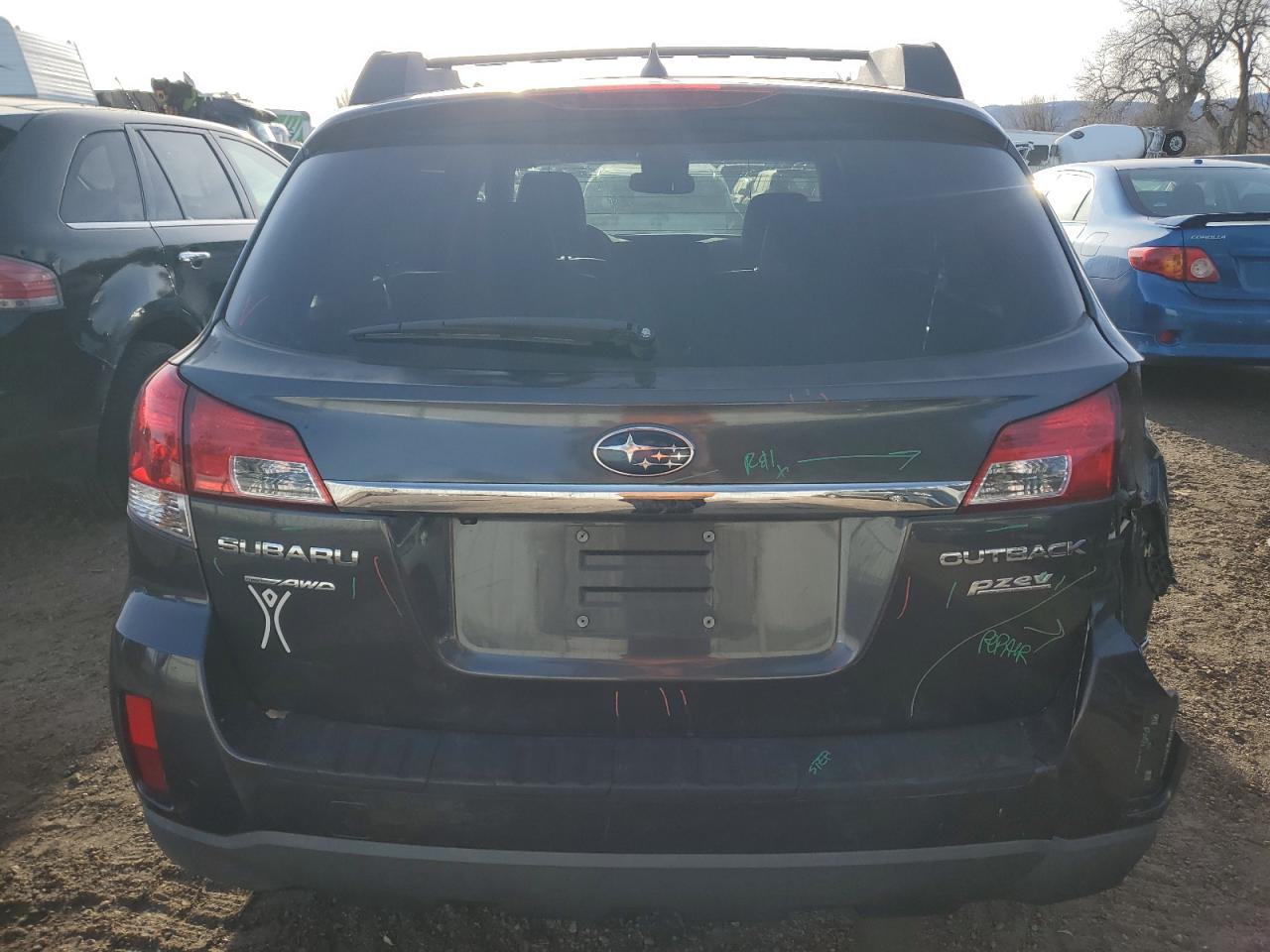 2011 Subaru Outback - Image 6