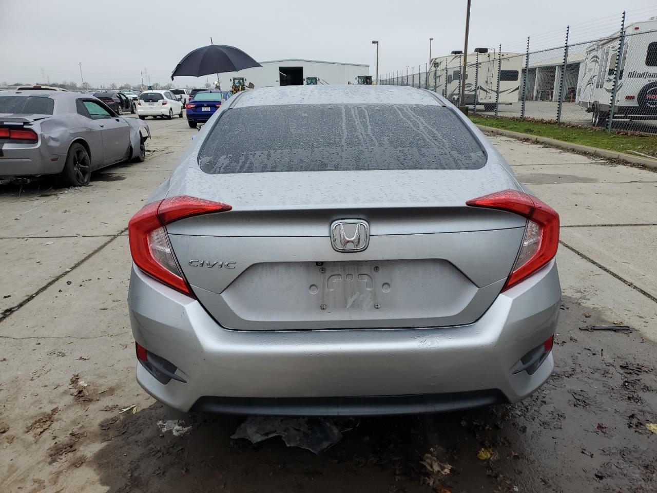 VIN 2HGFC2F55GH528267 2016 HONDA CIVIC no.6