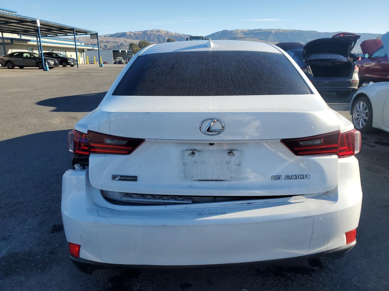 2016 Lexus IS - Image 6
