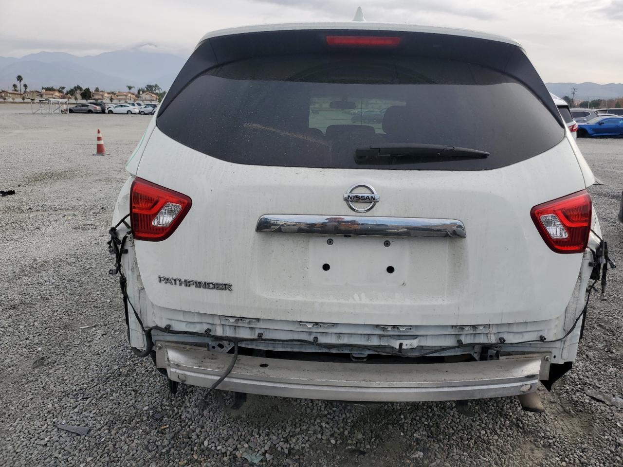 2019 Nissan Pathfinder - Image 6