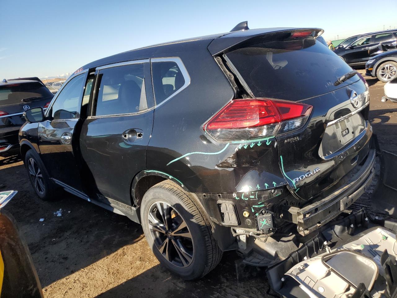 2017 Nissan Rogue - Image 2