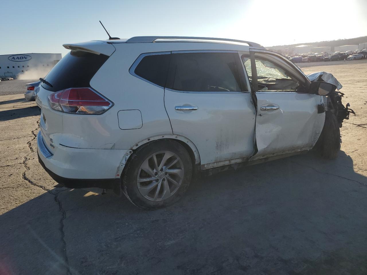 2014 Nissan Rogue - Image 3