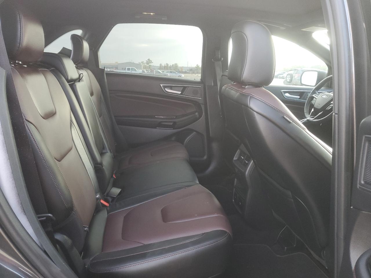 2020 Ford Edge - Image 11
