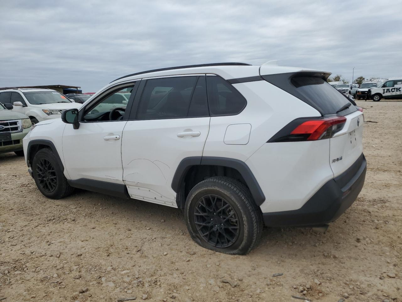 2019 Toyota RAV 4 - Image 2