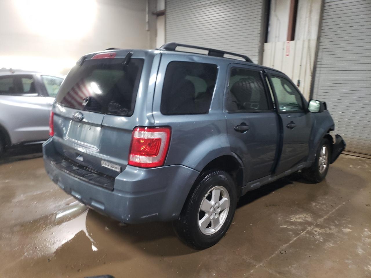 2010 Ford Escape - Image 3
