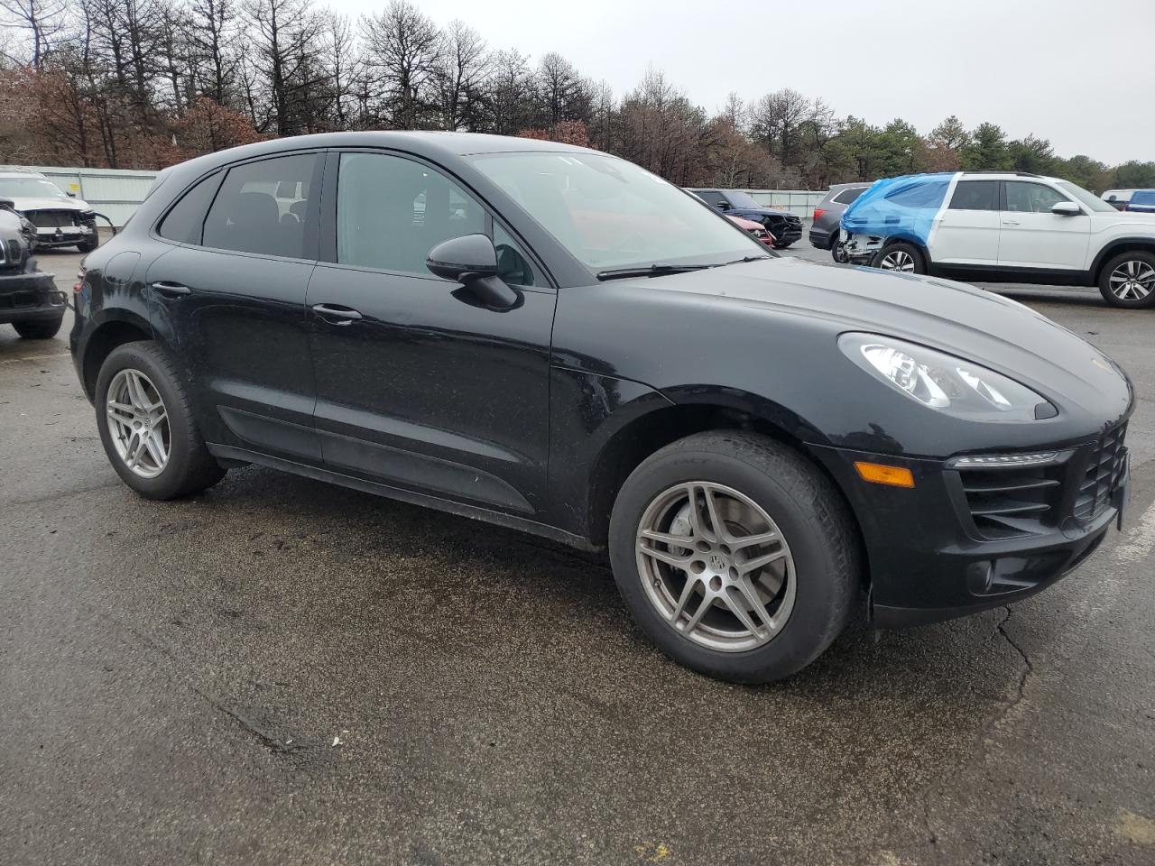 VIN WP1AA2A58HLB04834 2017 PORSCHE MACAN no.4