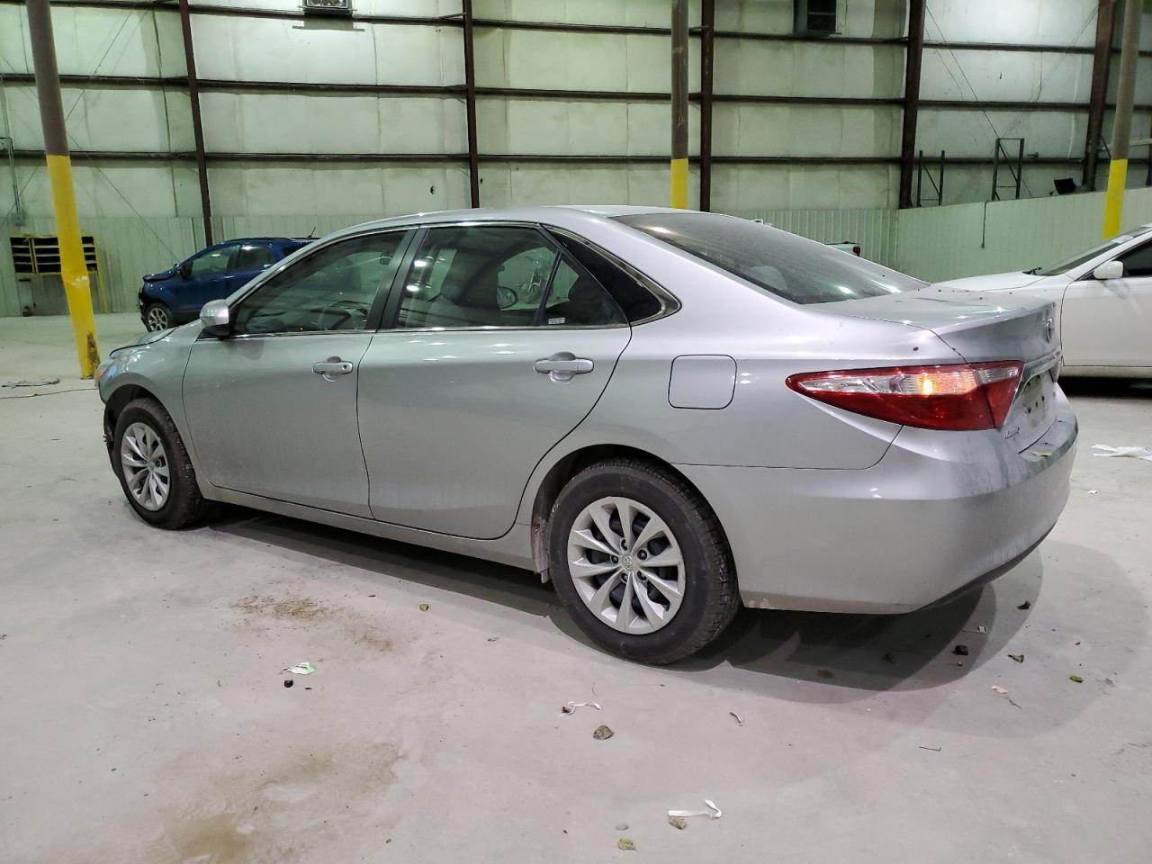 VIN 4T4BF1FK6GR553620 2016 TOYOTA CAMRY no.2