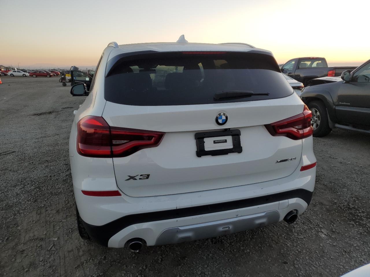 VIN 5UXTR9C58KLR07416 2019 BMW X3 no.6