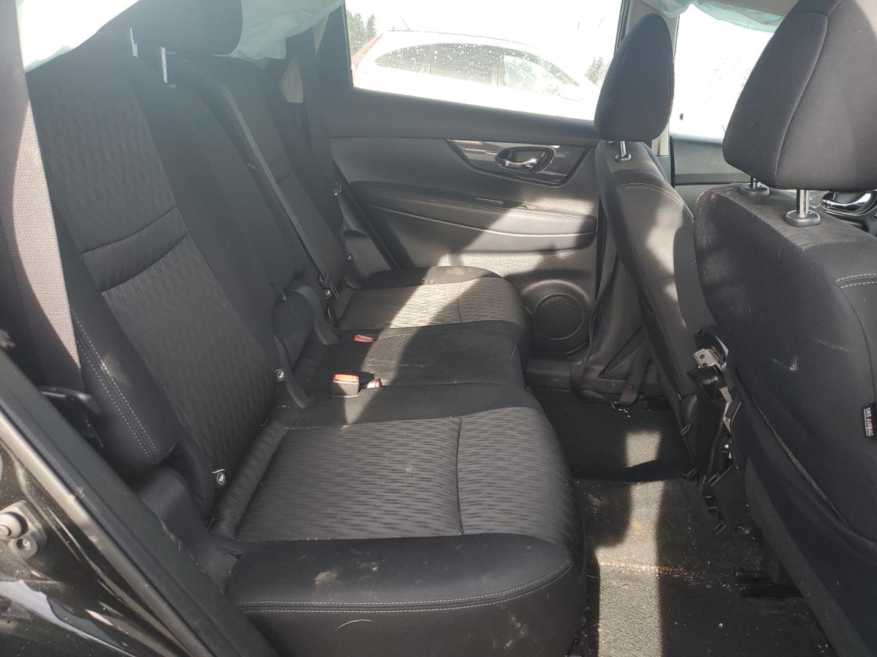 2020 Nissan Rogue - Image 12