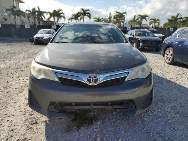 Sedans TOYOTA CAMRY 2012 Szary