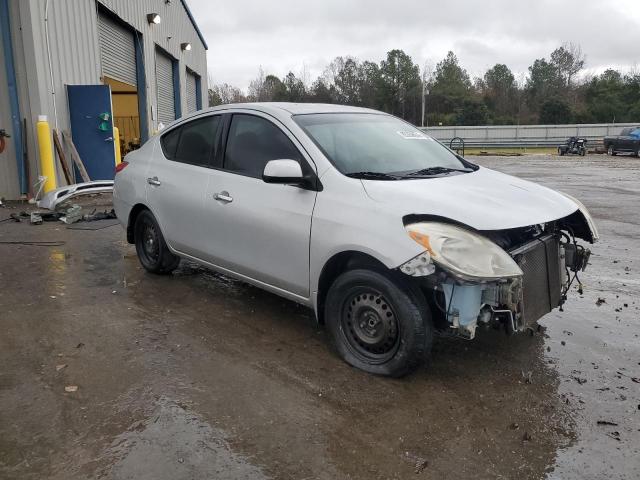  NISSAN VERSA 2012 Серебристый