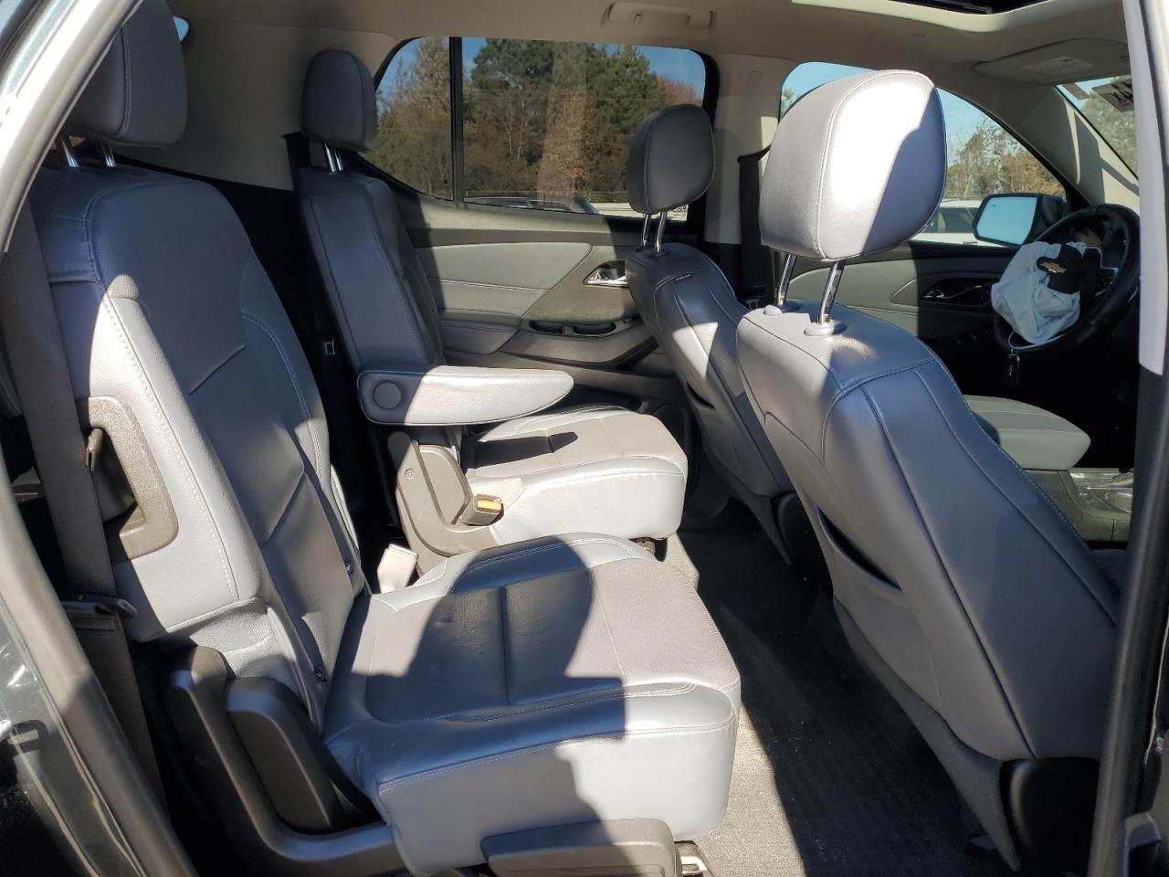2019 Chevrolet Traverse - Image 11