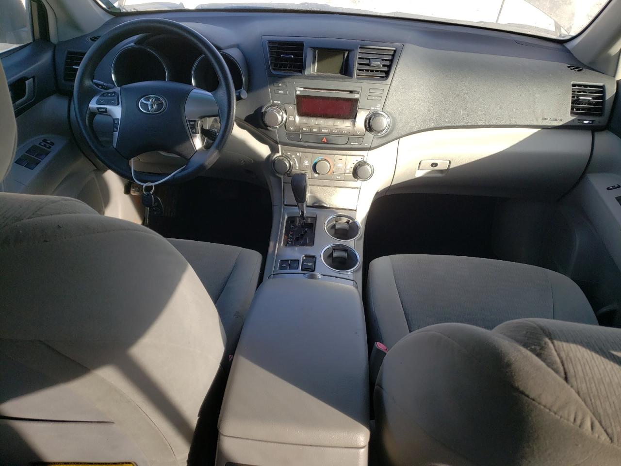 2011 Toyota Highlander - Image 8