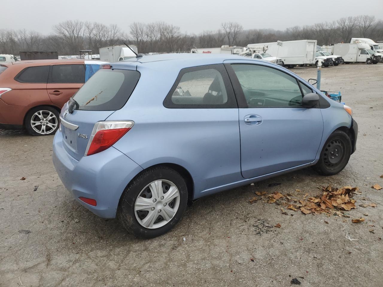 VIN VNKJTUD33EA011350 2014 TOYOTA YARIS no.3